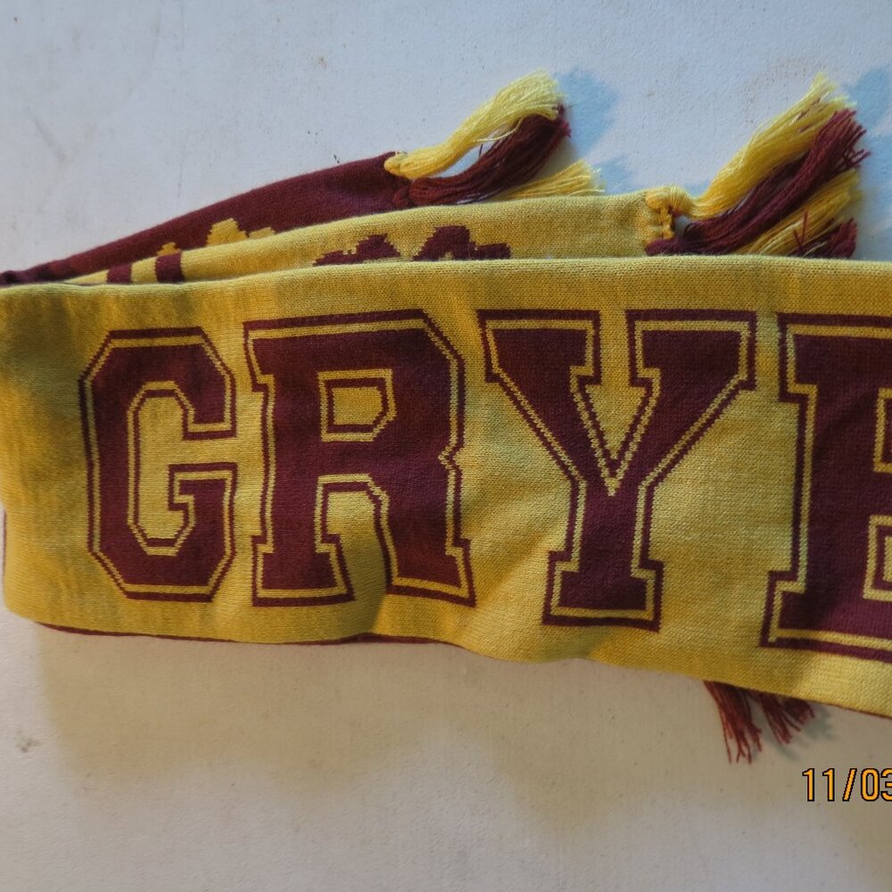 Unisex-One Size Fits Most Gryffindor Reversible 60 inch Scarf